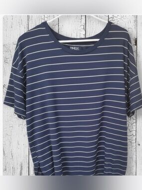 🛍️BUNDLE ONLY ITEM🛍️ Time and Tru Tee